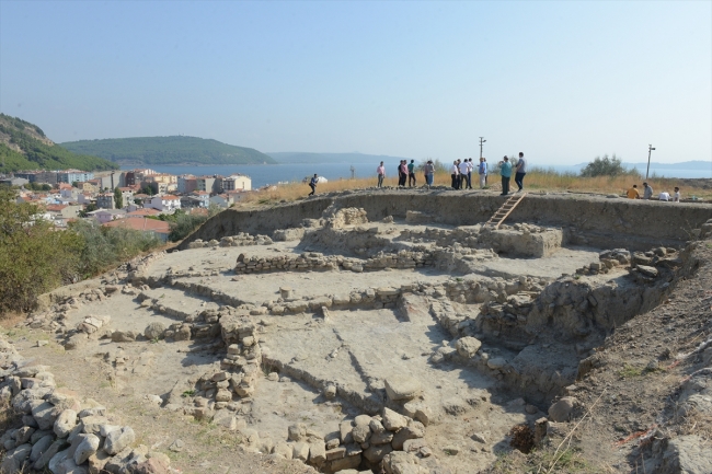 Maydos Kilisetepe Höyüğü'nde 4 bin yıllık savunma duvarı kalıntıları